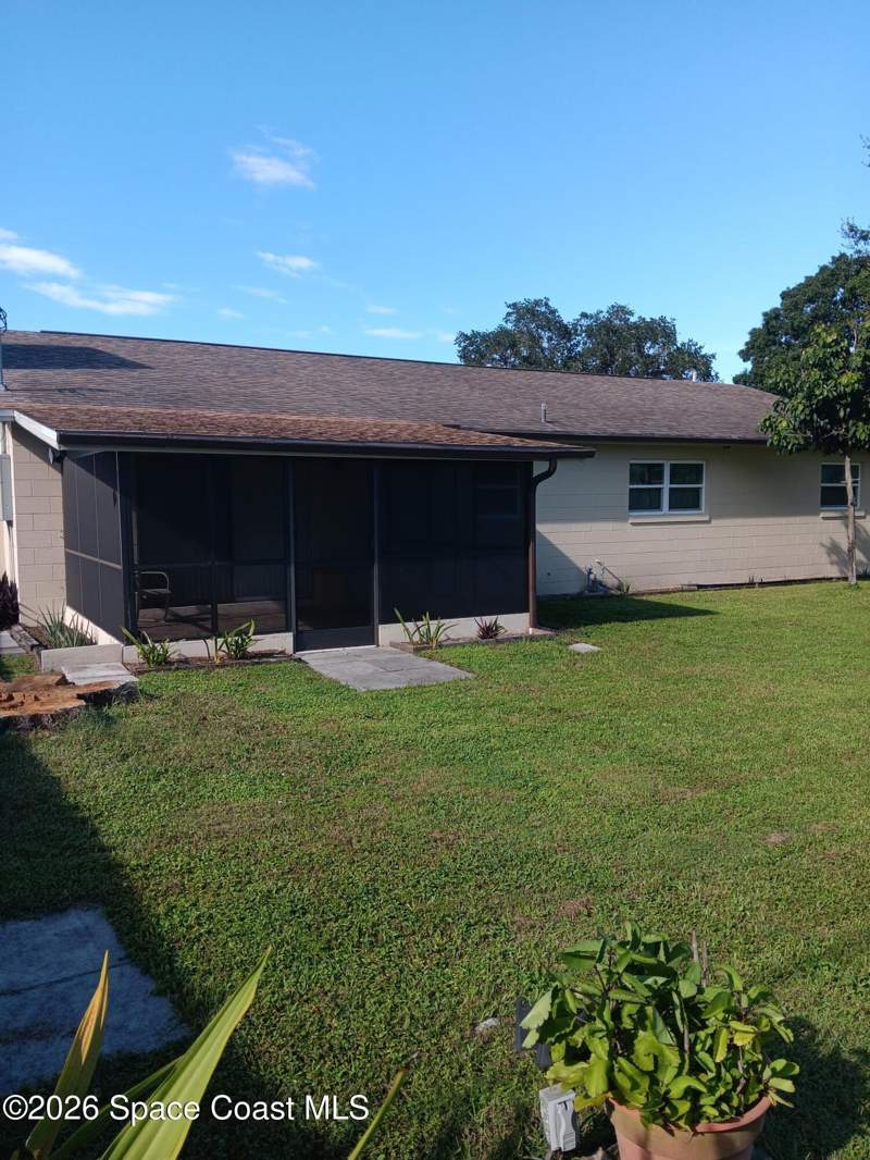 3 bedroom Single Family Residence at 285 Hickory Avenue, Carlton Groves Subd Unit 2 Sec 1, Merritt Island — photo 2