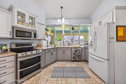 2220 Plantation Drive, Melbourne FL - photo 17 of 53