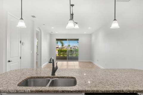 7853 Loren Cove Drive, Melbourne FL - photo 10 of 40
