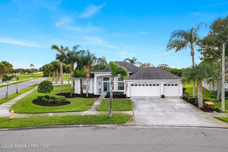 3 bedroom Single Family Residence at 2639 Canterbury Circle, Viera Tract D-4 Phase 2, Rockledge — photo 3