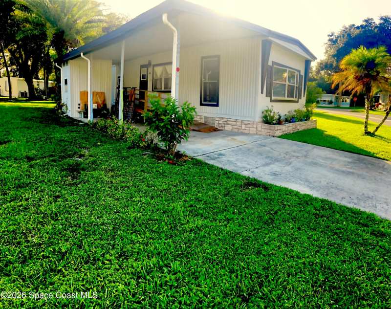 3 bedroom Manufactured Home at 1020 Laurel Court, Port Malabar Holiday Park Unit 1 1st Replat, Palm Bay — photo 1