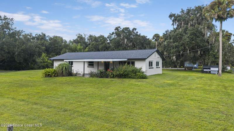 3 bedroom Single Family Residence at 6600 Highway 46, Mims, Mims — photo 3