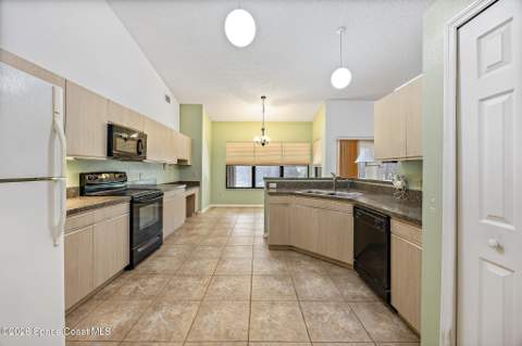 4447 Lantern Drive, Titusville FL - photo 13 of 34