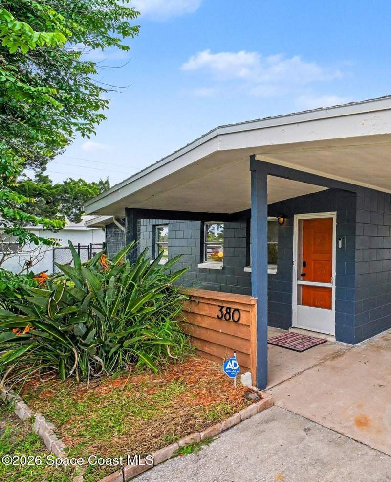 3 bedroom Single Family Residence at 380 Hunt Drive, Buttonwood Manor Subd, Merritt Island — photo 2
