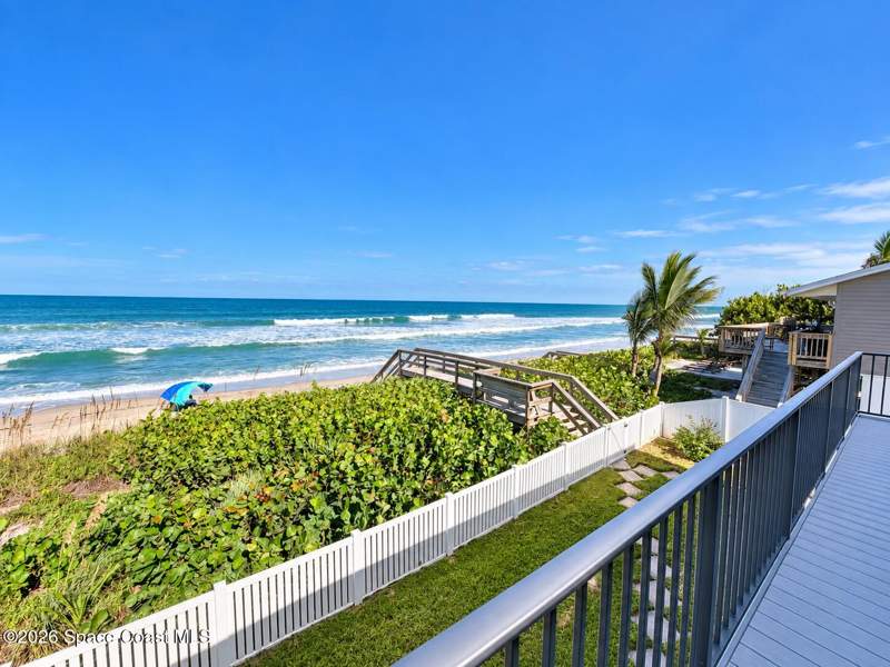 4 bedroom Single Family Residence at 6803 Jimmy Buffett Mem Highway, Floridana Beach 4th Add, Melbourne Beach — photo 2