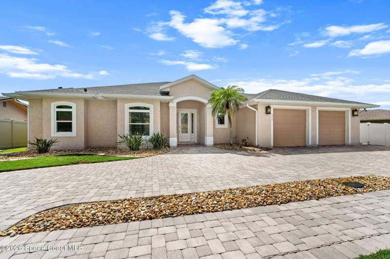 4 bedroom Single Family Residence at 215 Cordoba Court, Villa De Palmas Unit 1, Merritt Island — photo 3