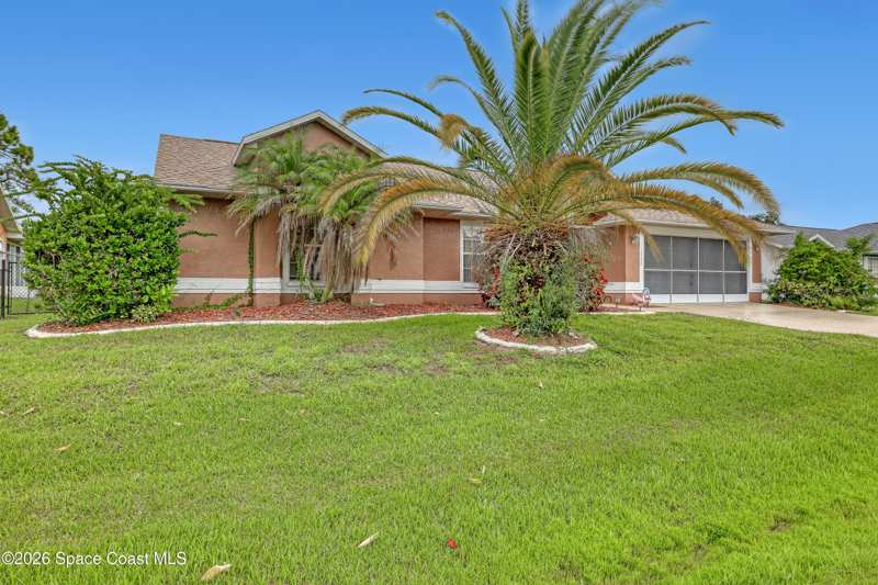 3 bedroom Single Family Residence at 1733 Dalroy Street, Port Malabar Unit 44, Palm Bay — photo 1