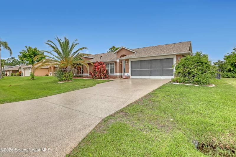 3 bedroom Single Family Residence at 1733 Dalroy Street, Port Malabar Unit 44, Palm Bay — photo 2