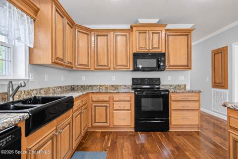 262 Holiday Park Boulevard, Palm Bay FL - photo 9 of 25