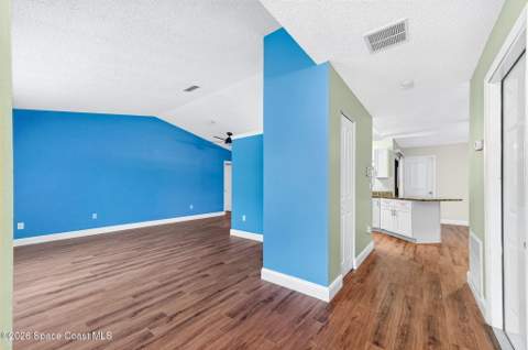 812 NW Banks Street, Palm Bay FL - photo 8 of 44