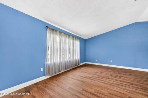 812 NW Banks Street, Palm Bay FL - photo 9 of 44