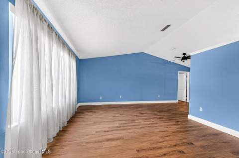 812 NW Banks Street, Palm Bay FL - photo 10 of 44