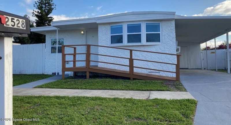 3 bedroom Mobile Home at 2528 Chatham Way, Shire The, Palm Bay — photo 1