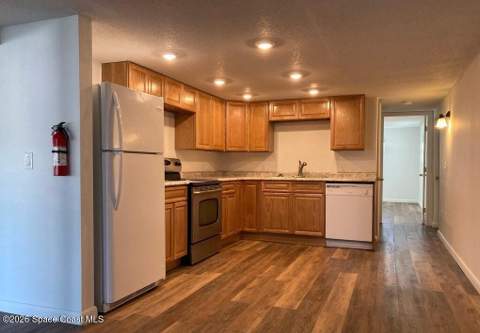 2528 Chatham Way, Palm Bay FL - photo 6 of 18