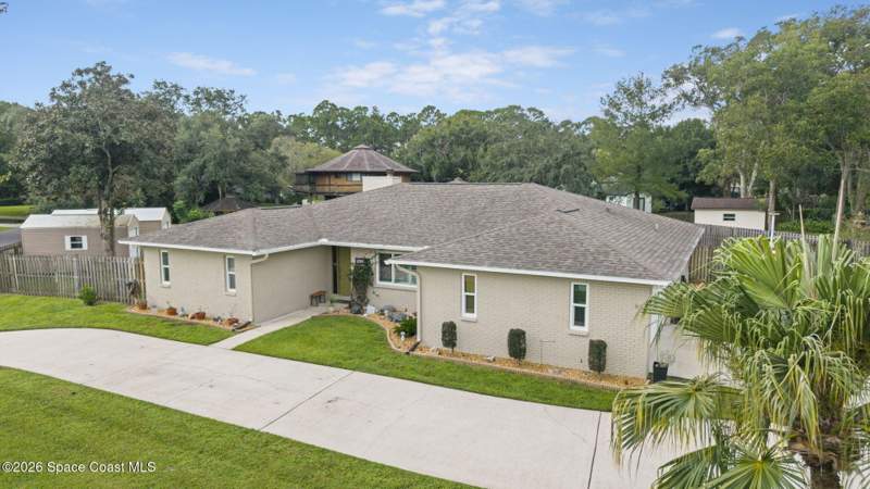 3 bedroom Single Family Residence at 2415 E Friday Circle, Friday Acres, Cocoa — photo 4