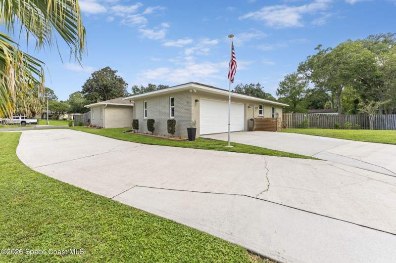 3 bedroom Single Family Residence at 2415 E Friday Circle, Friday Acres, Cocoa — photo 5