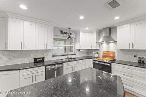 2415 E Friday Circle, Cocoa FL - photo 16 of 35