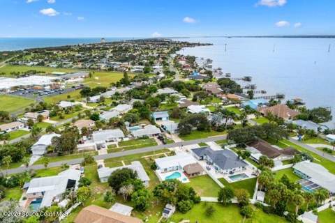 2060 Bonita Avenue, Melbourne Beach FL - photo 18 of 65