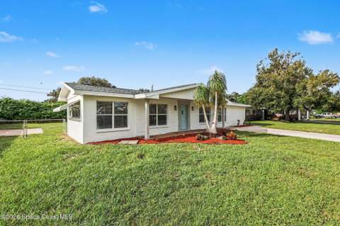 2419 Lakeview Drive, Melbourne FL - photo 7 of 32