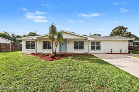2419 Lakeview Drive, Melbourne FL - photo 6 of 32