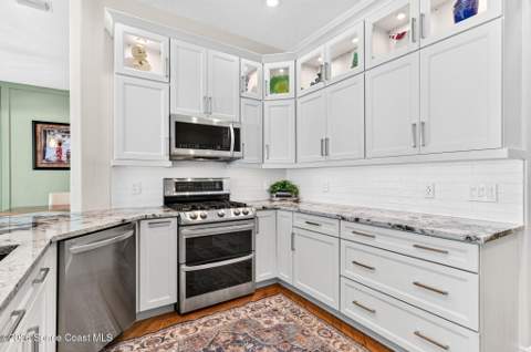 3028 Pineda Crossing Drive, Melbourne FL - photo 15 of 47