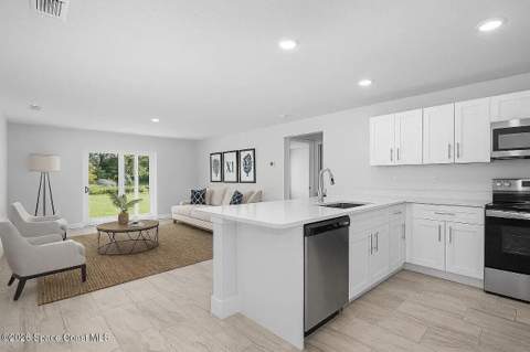 556 Plumbago Road, Palm Bay FL - photo 10 of 23