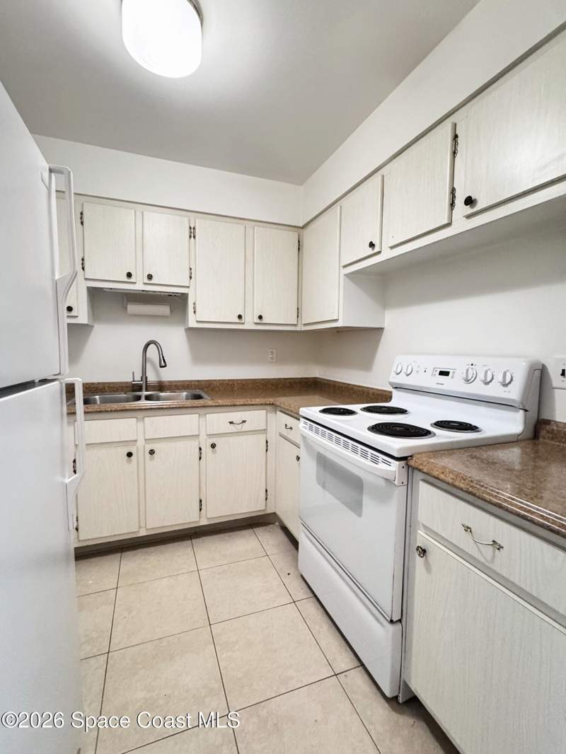 1 bedroom Stock Cooperative at 120 Mutiny Lane #C3-106, Merritt Island Co-Op Apts Inc, Merritt Island — photo 3