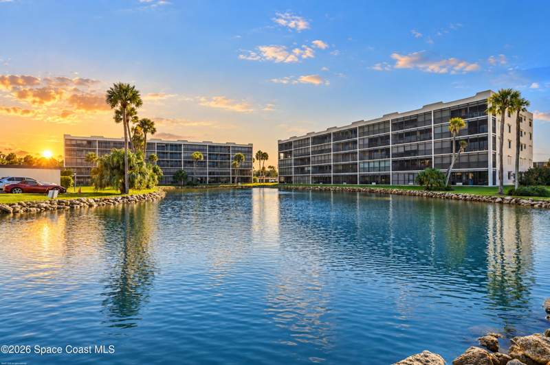 3 bedroom Condominium at 5803 N Banana River Boulevard #1047, Costa Del Sol Condo Ph Xii, Cape Canaveral — photo 3