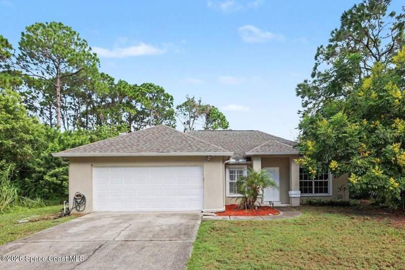 3 bedroom Single Family Residence at 1561 Lucky Street, Port Malabar Unit 39, Palm Bay — photo 2