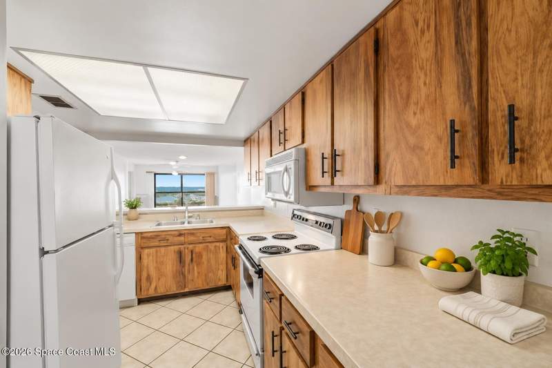 2 bedroom Condominium at 8496 Ridgewood Avenue #3304, Canaveral Sands Condo Ph II, Cape Canaveral — photo 4