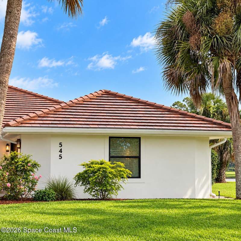 4 bedroom Single Family Residence at 545 Southern Hills Court, Suntree Pud Stage 4 Tract D, Melbourne — photo 2