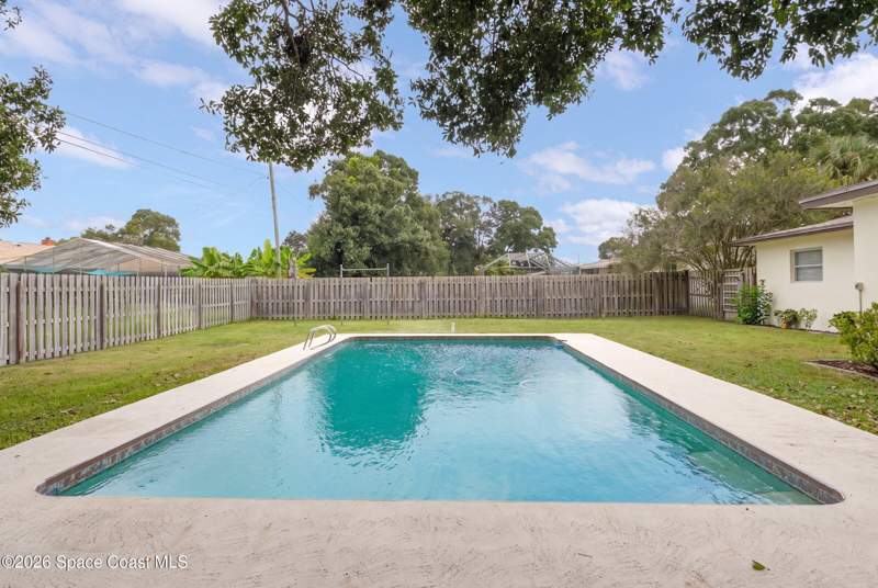 3 bedroom Single Family Residence at 2614 Forest Drive, Fairway Park Subd, Melbourne — photo 2