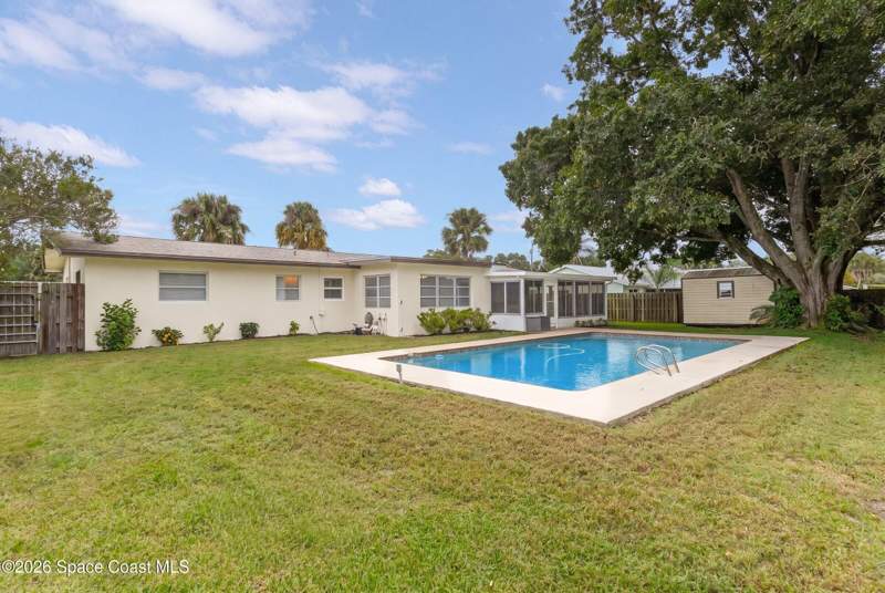 3 bedroom Single Family Residence at 2614 Forest Drive, Fairway Park Subd, Melbourne — photo 3