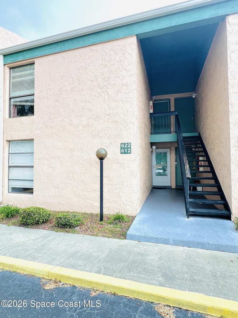 1 bedroom Condominium at 1225 N Wickham Road #622, Eagles Nest Condo, Melbourne — photo 1