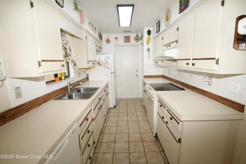 940 Kenmore Street, Palm Bay FL - photo 8 of 32