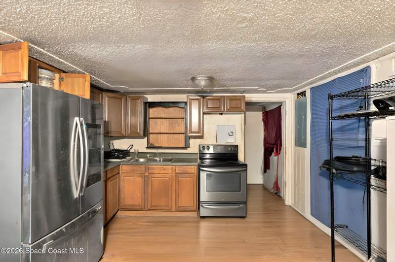3 bedroom Single Family Residence at 1233 Holmes Street, Pine Grove, Cocoa — photo 4