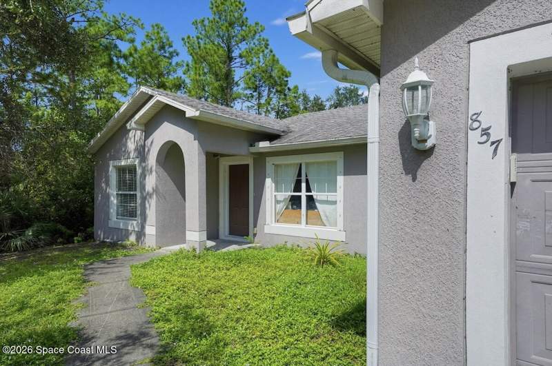 3 bedroom Single Family Residence at 857 Sarasota Drive, Port Malabar Unit 24, Palm Bay — photo 4