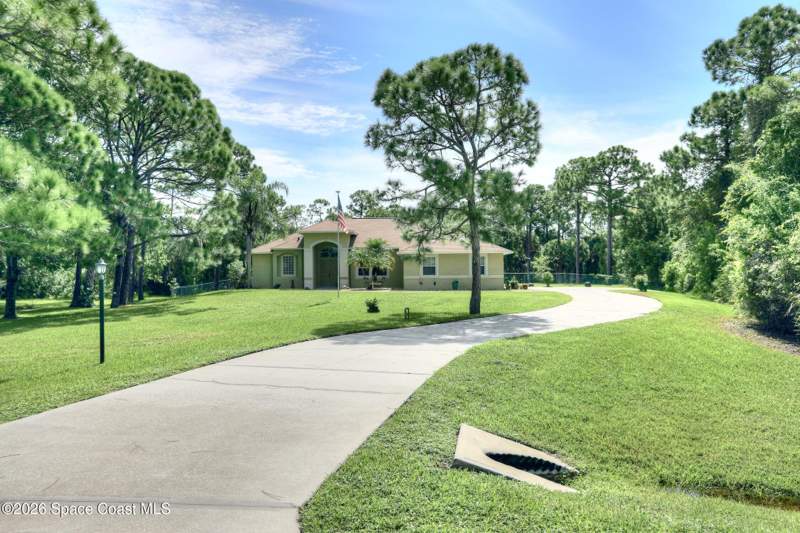 3 bedroom Single Family Residence at 4572 Hunters Run Circle, Hunters Run, Grant — photo 3
