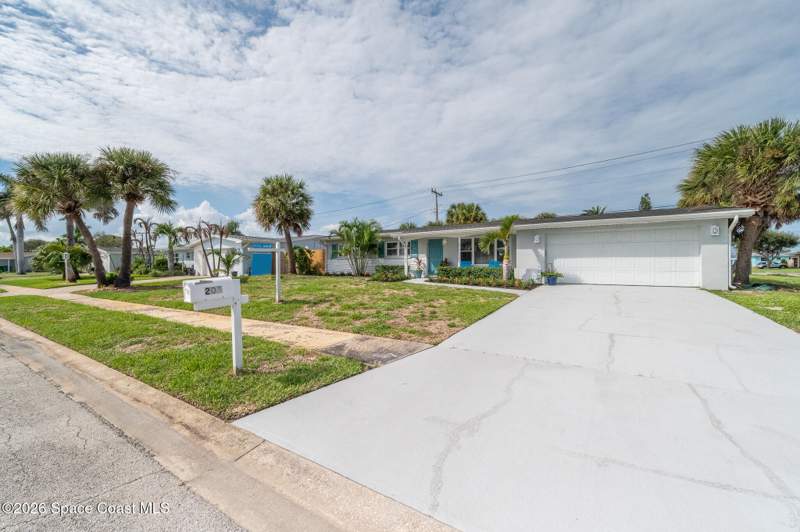 3 bedroom Single Family Residence at 206 Carissa Drive, Amherst Gardens Sec 1, Satellite Beach — photo 2