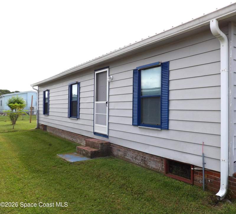 2 bedroom Manufactured Home at 1925 Live Oak Street, Palm Bay Colony Sec 4, Palm Bay — photo 2