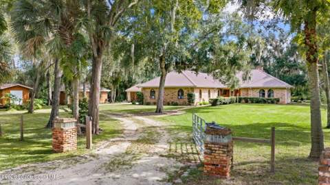 1713 Ford Road, Mims FL - photo 9 of 58