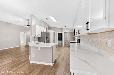 2049 Caledonia Place, Melbourne FL - photo 10 of 45