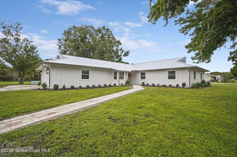 3 bedroom Single Family Residence at 3825 Arlington Avenue, Indian River Plantation Estates Plat 3, Mims — photo 3
