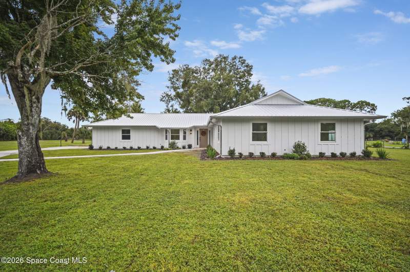 3 bedroom Single Family Residence at 3825 Arlington Avenue, Indian River Plantation Estates Plat 3, Mims — photo 4
