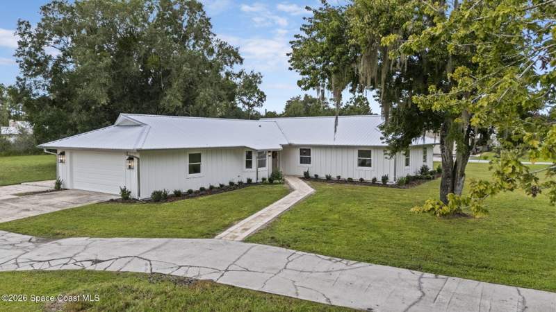 3 bedroom Single Family Residence at 3825 Arlington Avenue, Indian River Plantation Estates Plat 3, Mims — photo 5