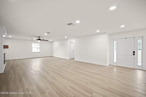 3825 Arlington Avenue, Mims FL - photo 6 of 36