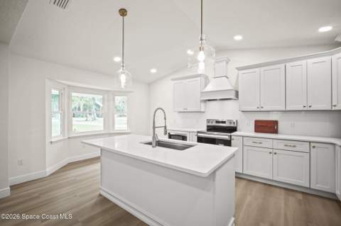 3825 Arlington Avenue, Mims FL - photo 12 of 36
