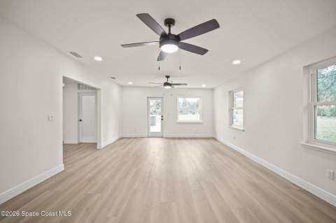 3825 Arlington Avenue, Mims FL - photo 21 of 36