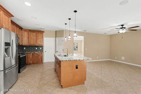 394 Breckenridge Circle, Palm Bay FL - photo 11 of 38