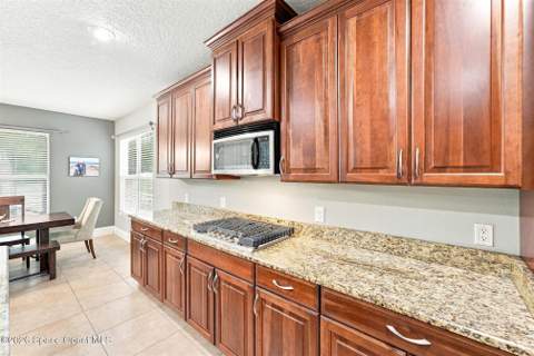 1329 Tipperary Drive, Melbourne FL - photo 14 of 57